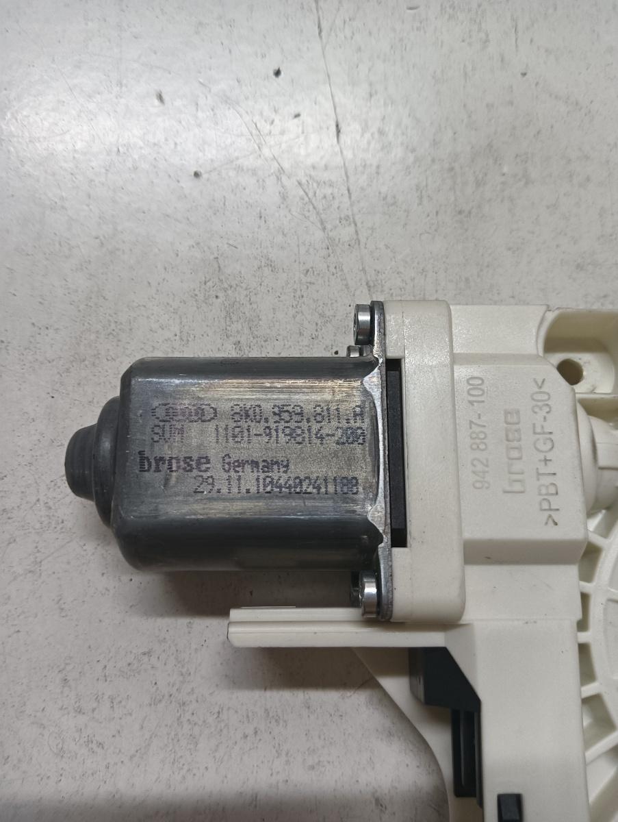 Motoras geam pivotant stanga spate AUDI Q5 8RB 2008 - > 8k0959811a – foto 2