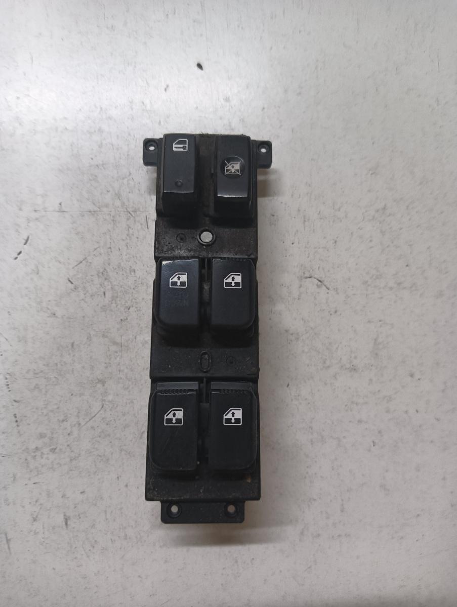 Butoane geamuri electrice stanga fata HYUNDAI SANTA FE II CM 2005 - 2012 935702b000s4