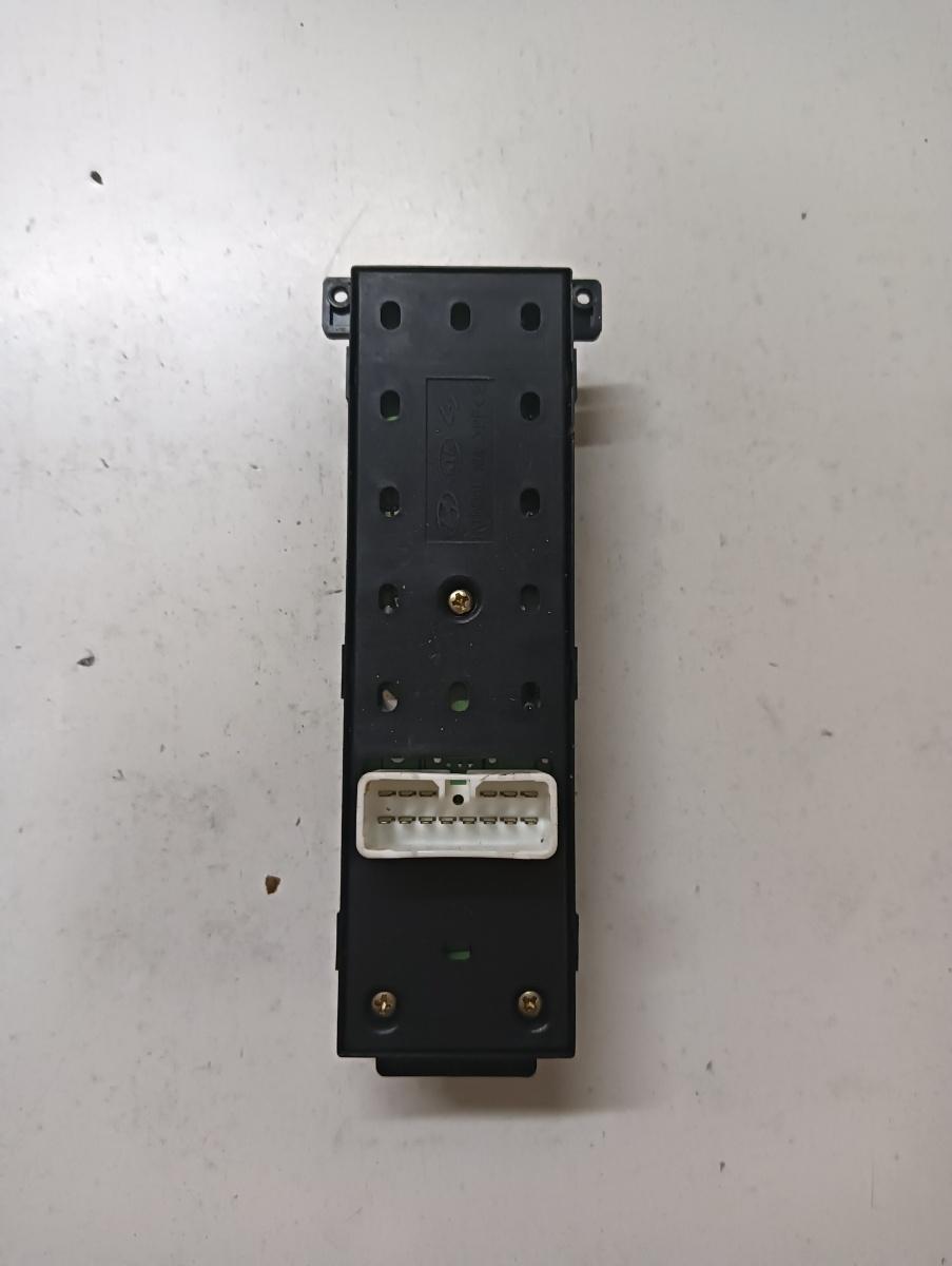 Butoane geamuri electrice stanga fata HYUNDAI SANTA FE II CM 2005 - 2012 935702b000s4 – foto 2