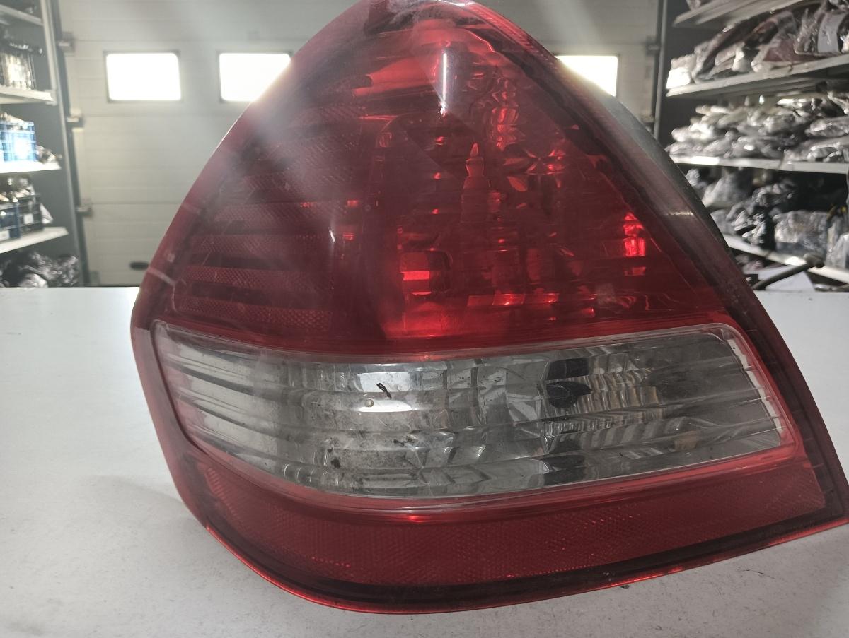 Stopuri dreapta spate NISSAN TIIDA Saloon C11 2004 - 2013 1.6 HR16DE 22504001