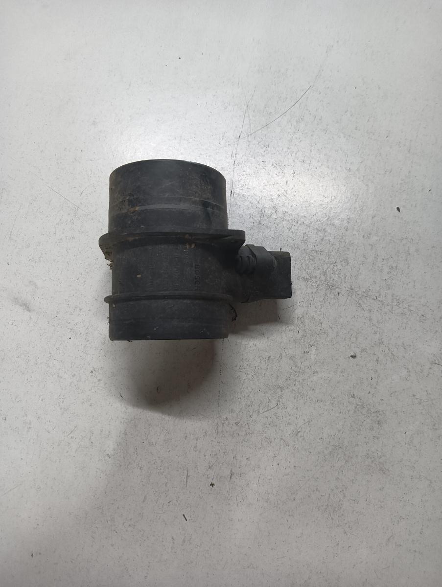 Debitmetru aer  VOLKSWAGEN PASSAT 3C2 2005 - 2010 2.0 TDI 16V 4motion BKP, CBAB