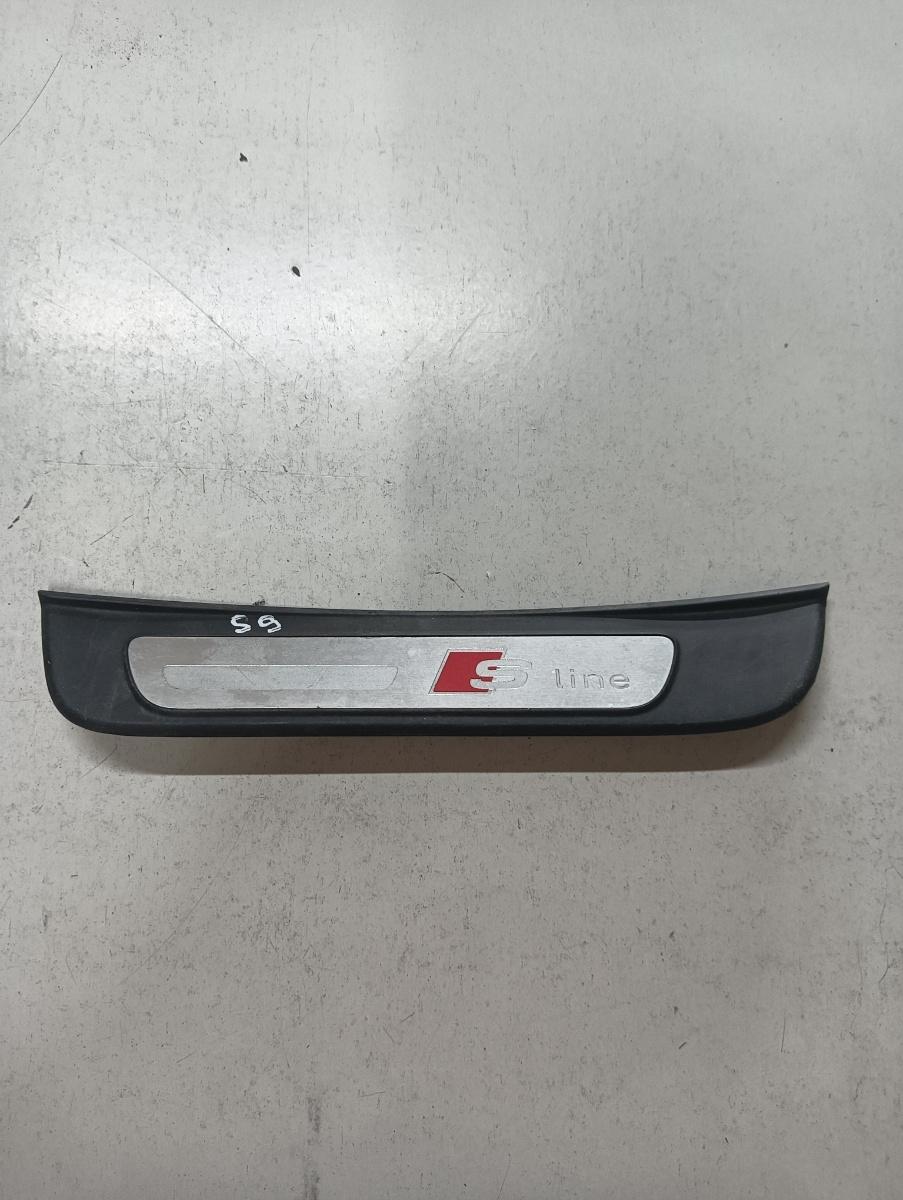 Ornament prag usa  stanga spate AUDI A5/S5 8T3 2007 - 2017 8t8853375