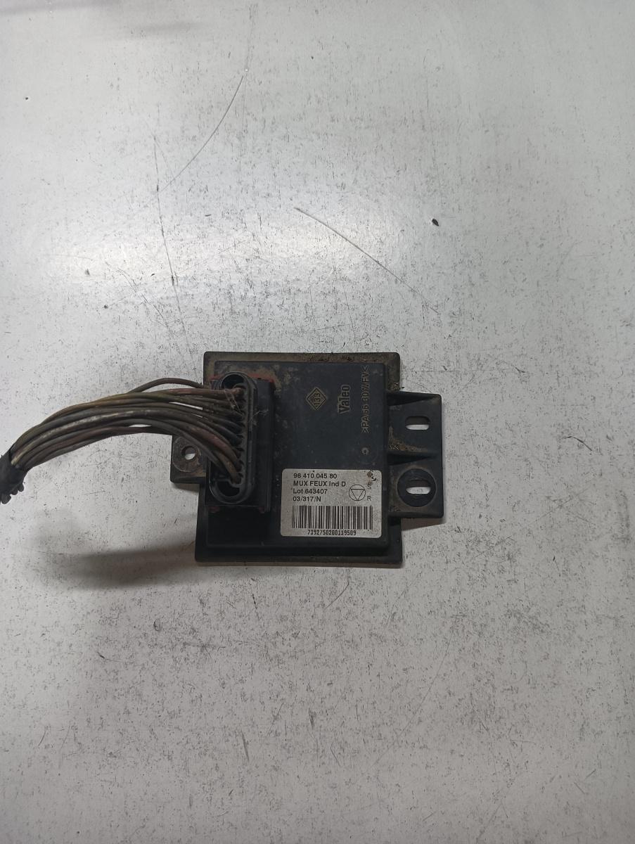 Modul lumini PEUGEOT 607 9D, 9U 2000 - > 2.2 HDi 4HT (DW12BTED4) 9641004580