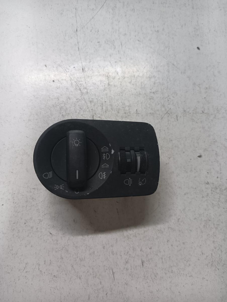 Bloc lumini AUDI A3 II 8P1 2003 - 2013 8p2941531c