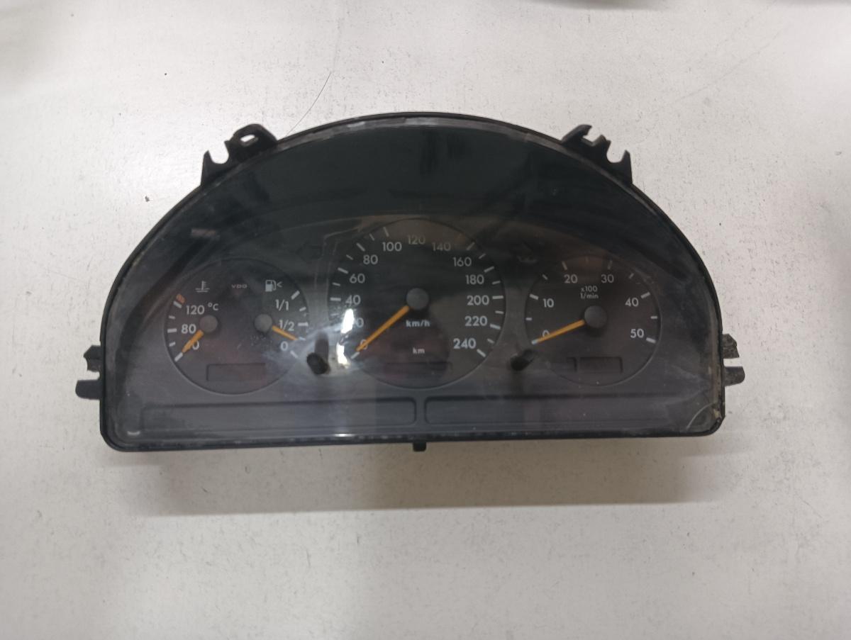 Ceas bord MERCEDES-BENZ M-CLASS W163 1998 - 2005 A1635407611