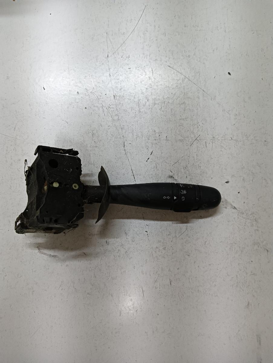 Maneta indicatoare de semnalizare RENAULT LAGUNA III BT0/1 2007 - 2015, RENAULT ESPACE IV JK0/1_ 2002 - > 8200012244