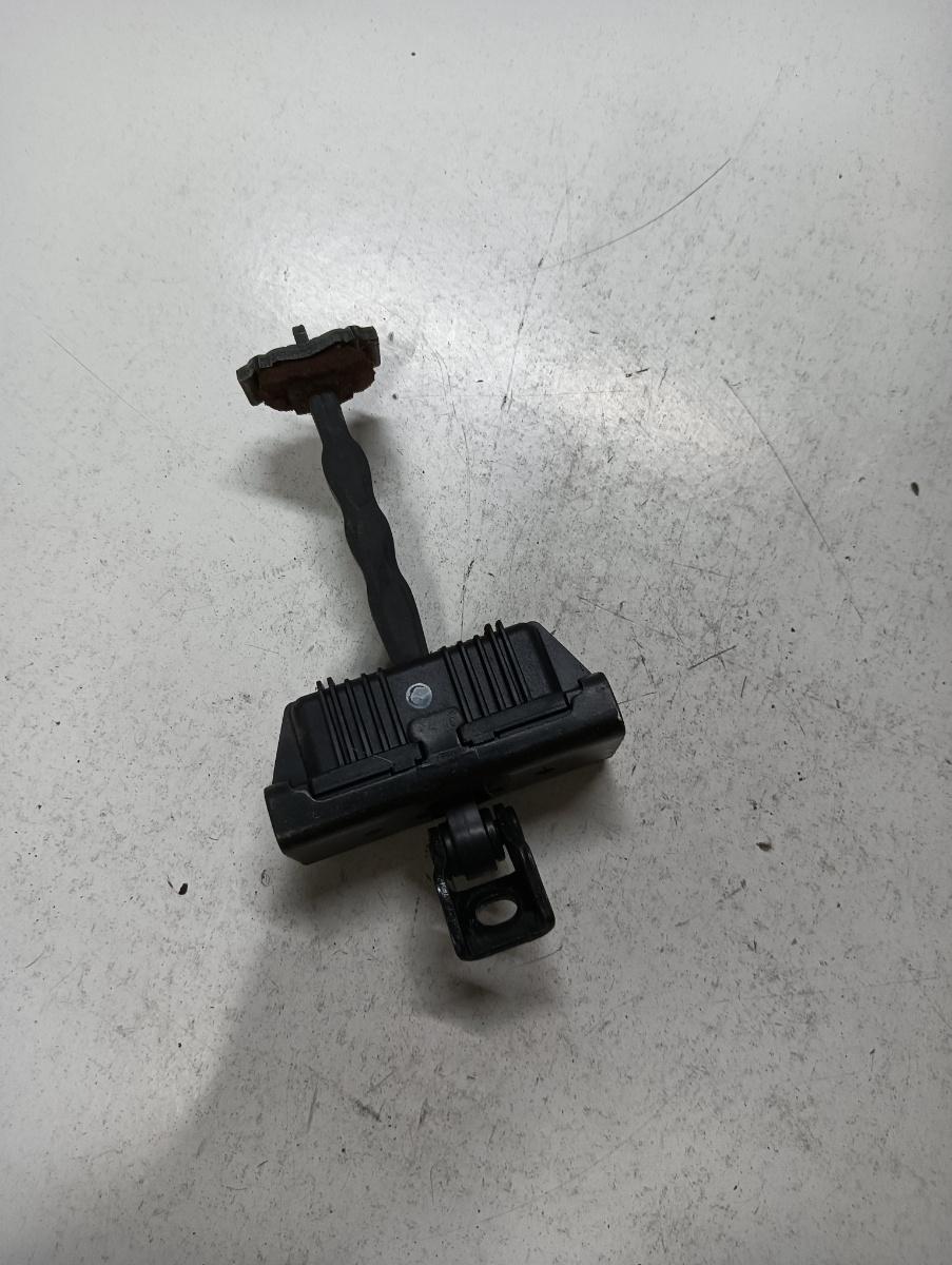Opritor usa  dreapta fata BMW X5 II E70 2006 - 2013