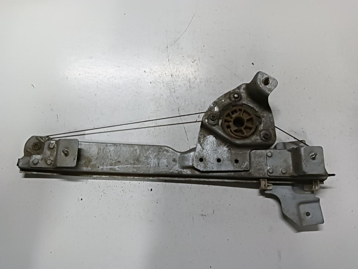 Macara geam electric  stanga spate DACIA DUSTER 2010 - > 8200733833e