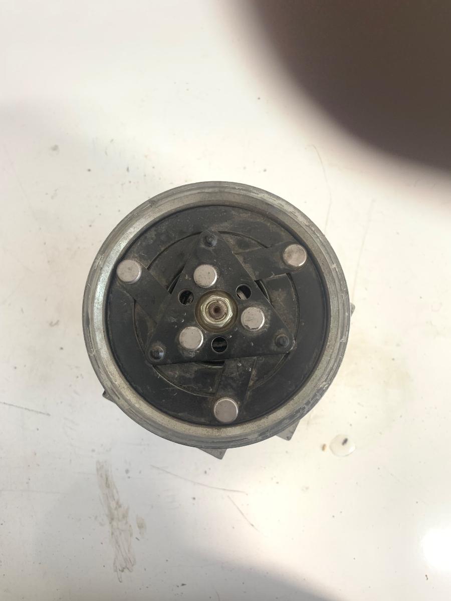Compresor  AC DACIA DUSTER 2010 /SANDERO  1.6BENZINA OEM 2447810124 / 926000097R – foto 4