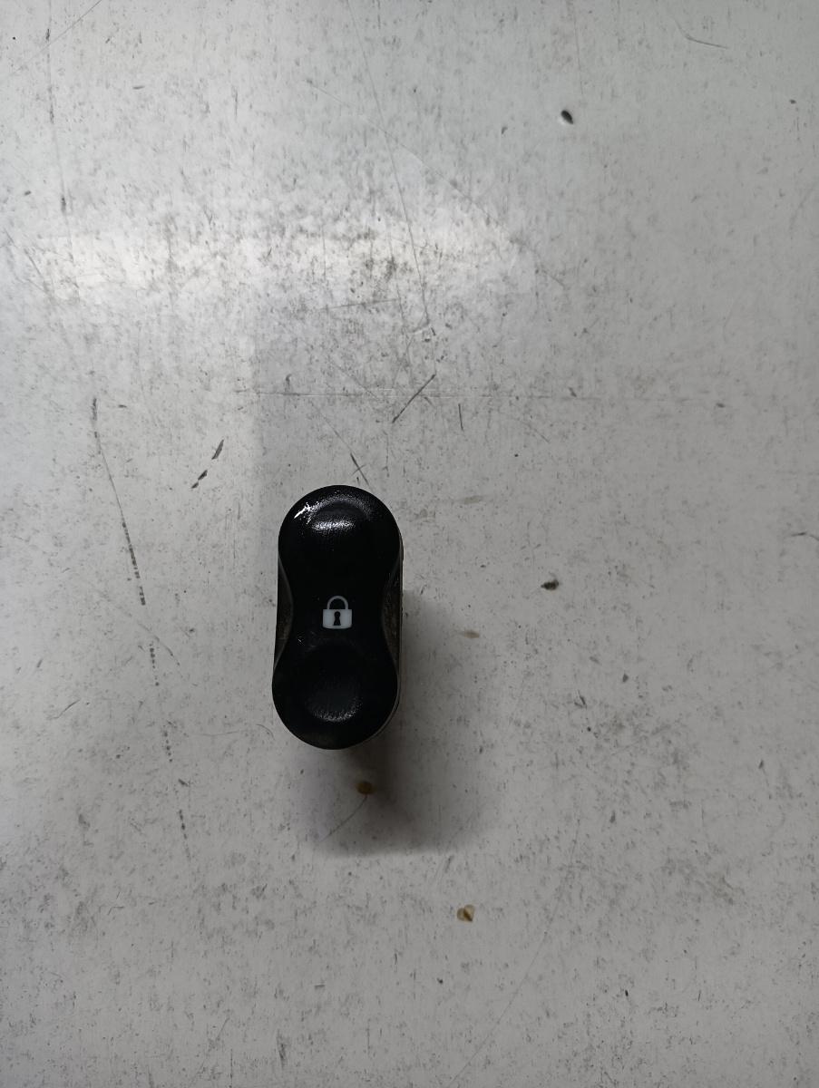 Buton blocare portiere DACIA DUSTER 2010 - >