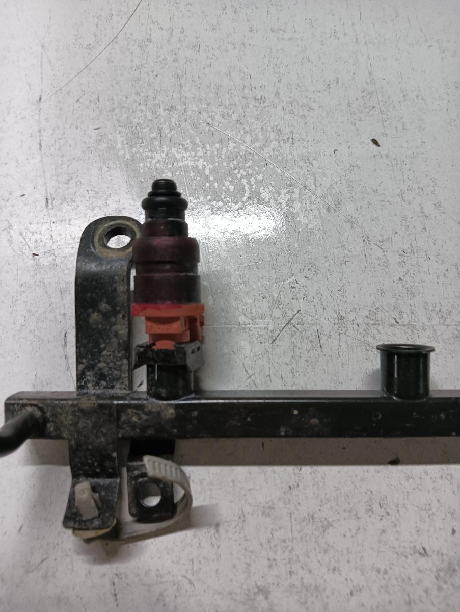 Rampa injectoare  CHEVROLET AVEO Hatchback T250, T255 2006 - > 1.2 1.2 LMU – foto 2