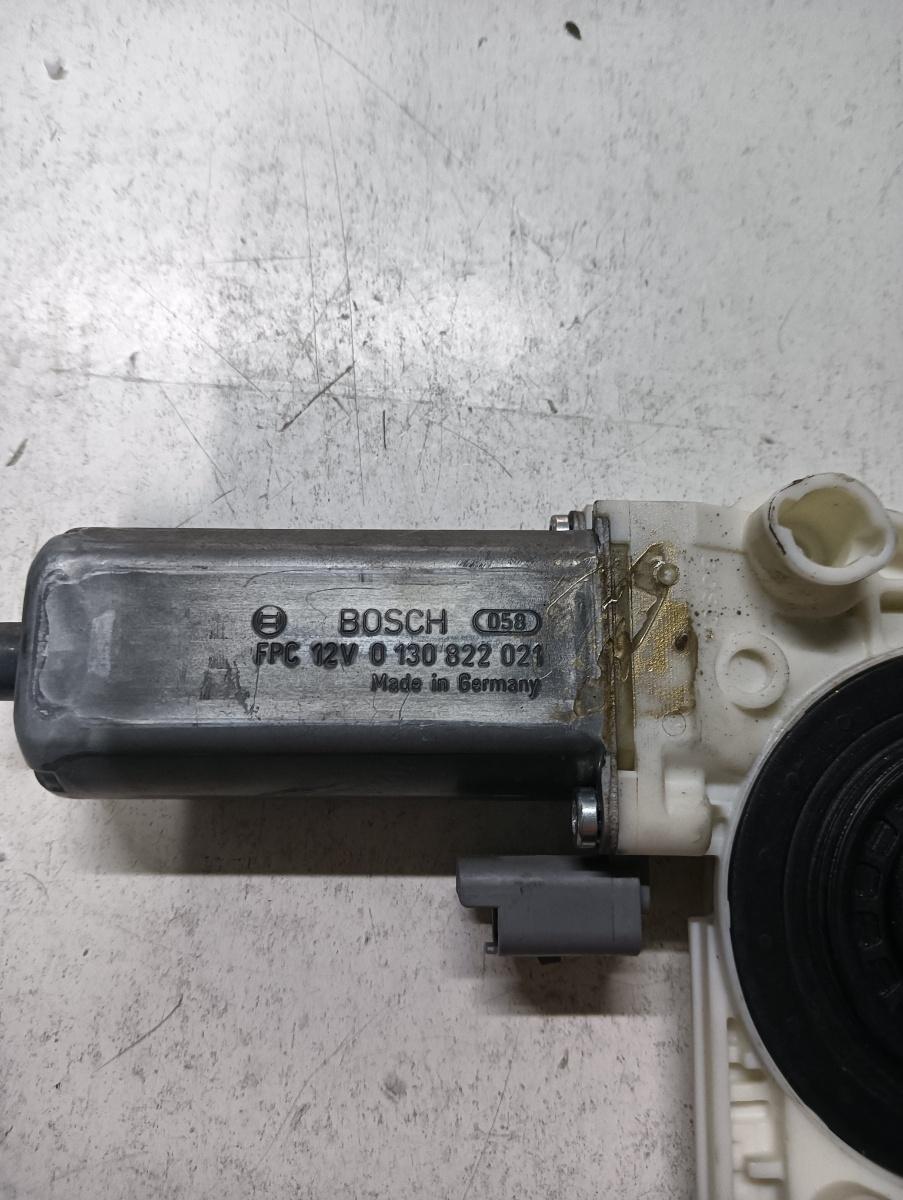 Motoras geam pivotant dreapta fata PEUGEOT 307 SW 3H 2002 - 2009 0130822021 – foto 2
