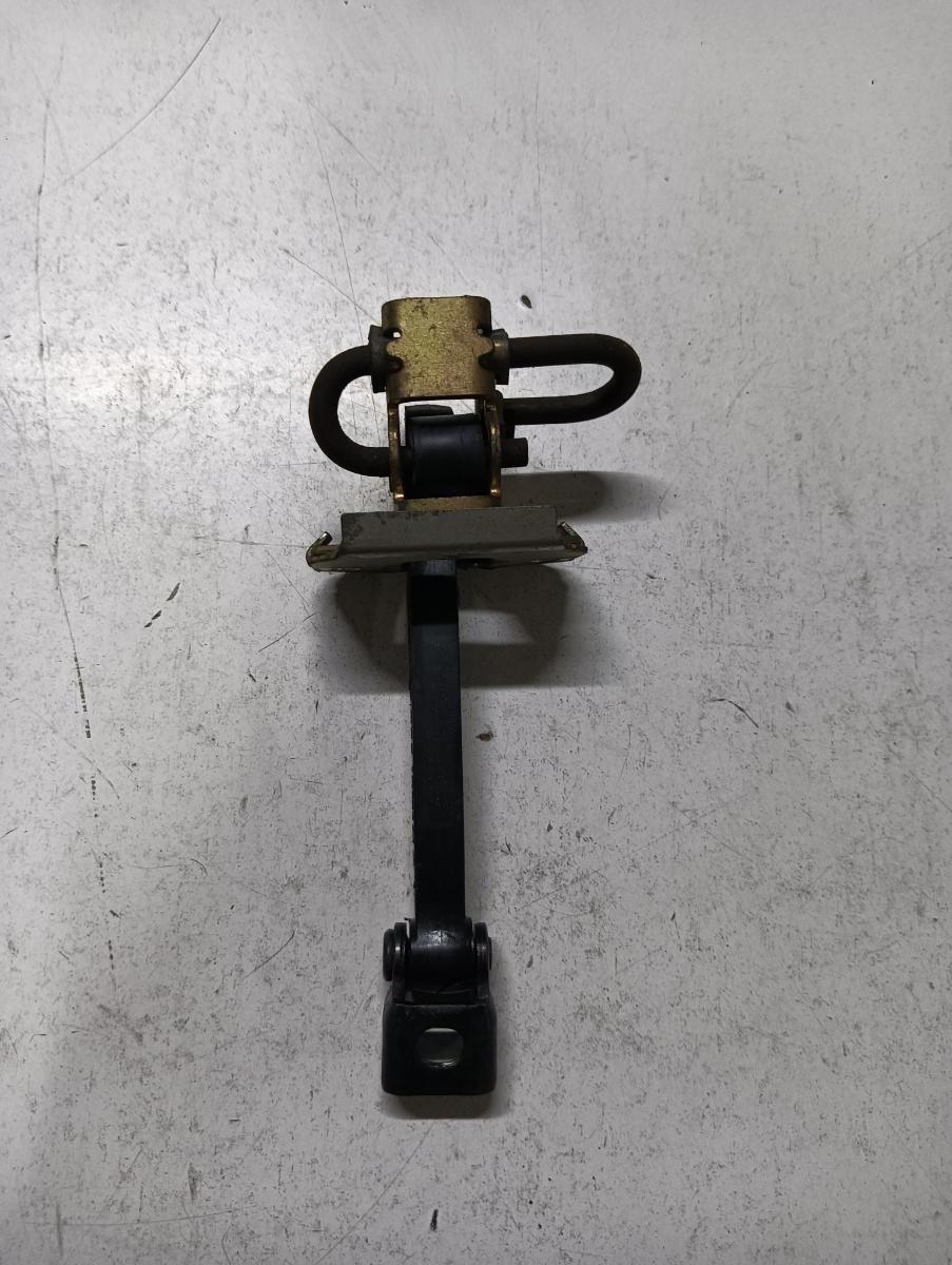Opritor usa  dreapta fata BMW X3 E83N 2003 - 2011