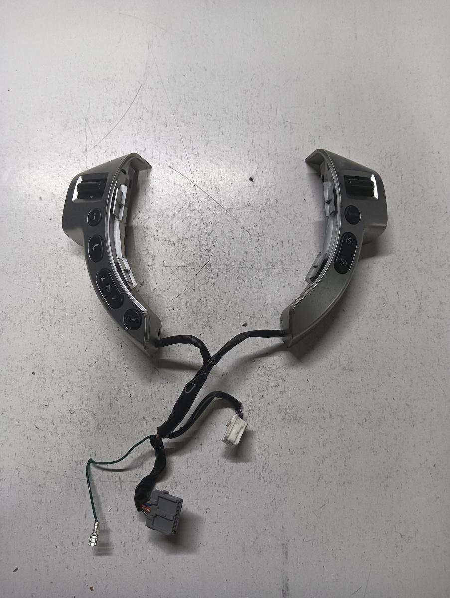 Comenzi volan NISSAN QASHQAI / QASHQAI +2 I J10, JJ10 2006 - 2014 dCi 4x4 M1D, M9R