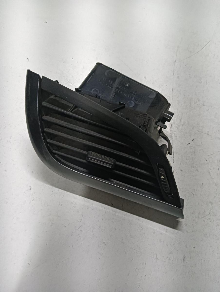 Grila de ventilatie laterala panou de bord stanga fata PEUGEOT 207 WA_, WC_ 2006 - >