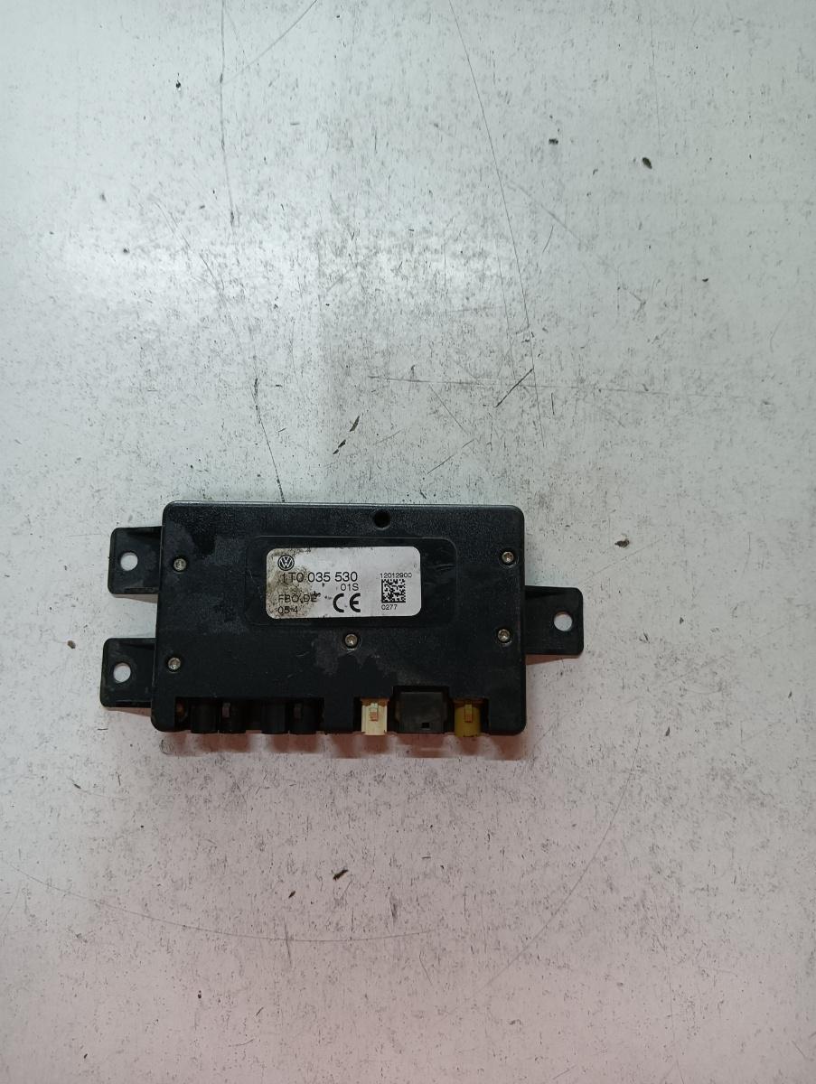 Antena GPS VOLKSWAGEN GOLF V 1K1 2003 - 2009 TDI 16V BKD VAG 1t0035530