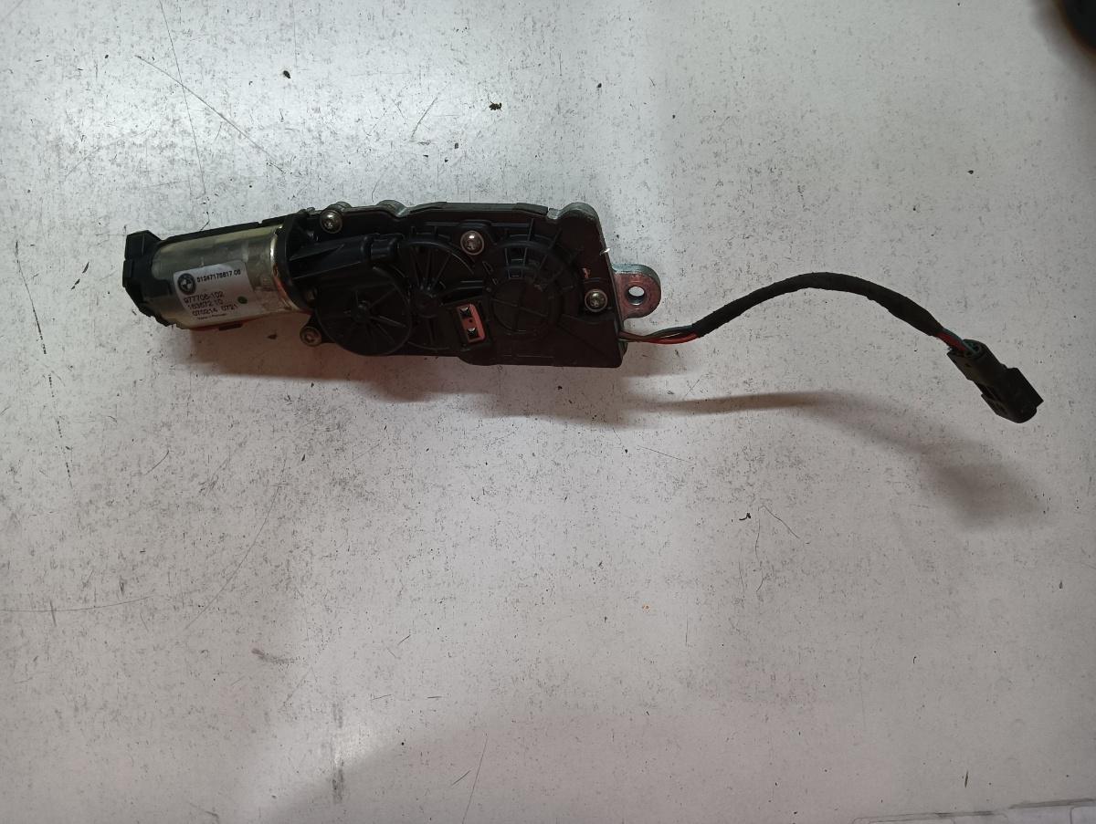 Motoras haion inferior BMW X5 II E70 2006 - 2013 977706102