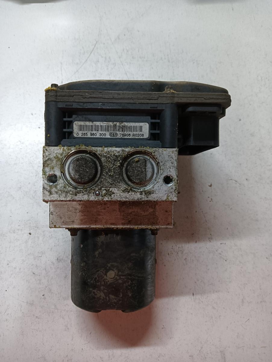 Pompa ABS BMW X5 II E70 2006 - 2013 678305601 0265250200