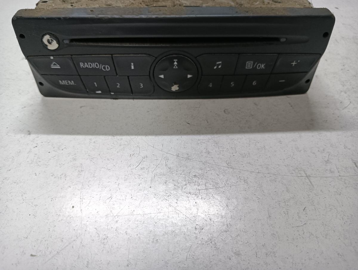 Cd player auto  RENAULT TRAFIC II Box FL 2001 - > 281150049r