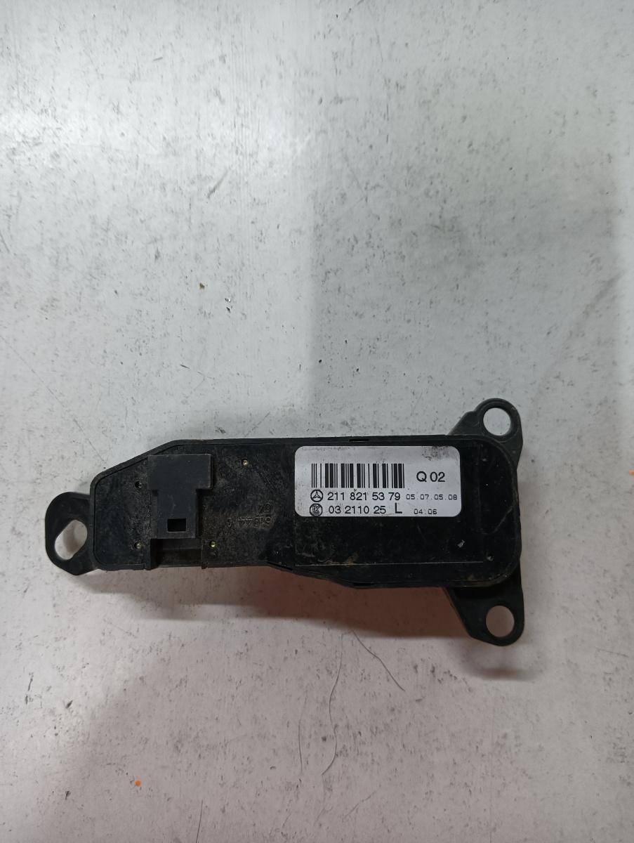 Buton reglaj oglinzi  MERCEDES-BENZ E-CLASS W211 2002 - 2009 2118215379 – foto 2