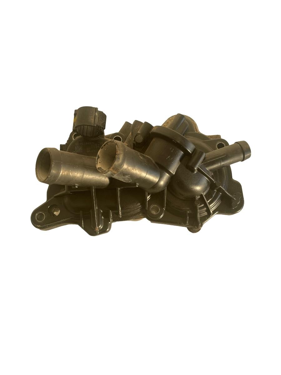 Pompa de apa cu corp termostat SKODA RAPID II NH3 2012 - > 1.2 TSI CJZD 04E121042L