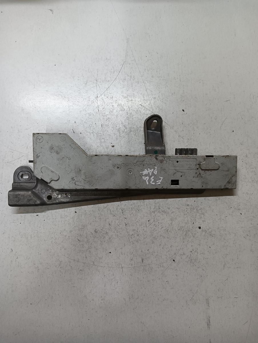 Amplificator semnal antena MERCEDES-BENZ E-CLASS W211 2002 - 2009