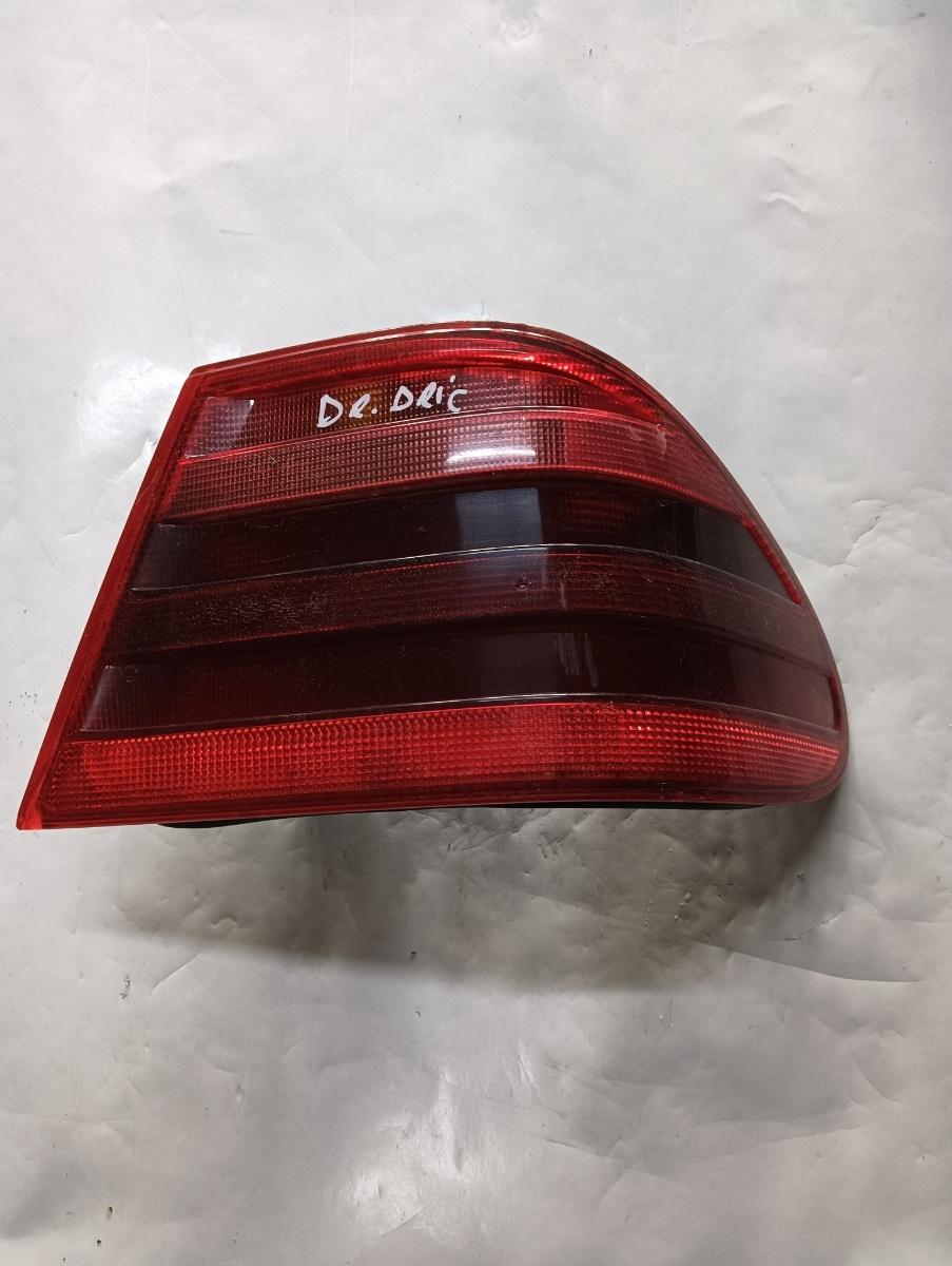 Stopuri dreapta spate MERCEDES-BENZ E-CLASS II W210 1995 - 2003, Break