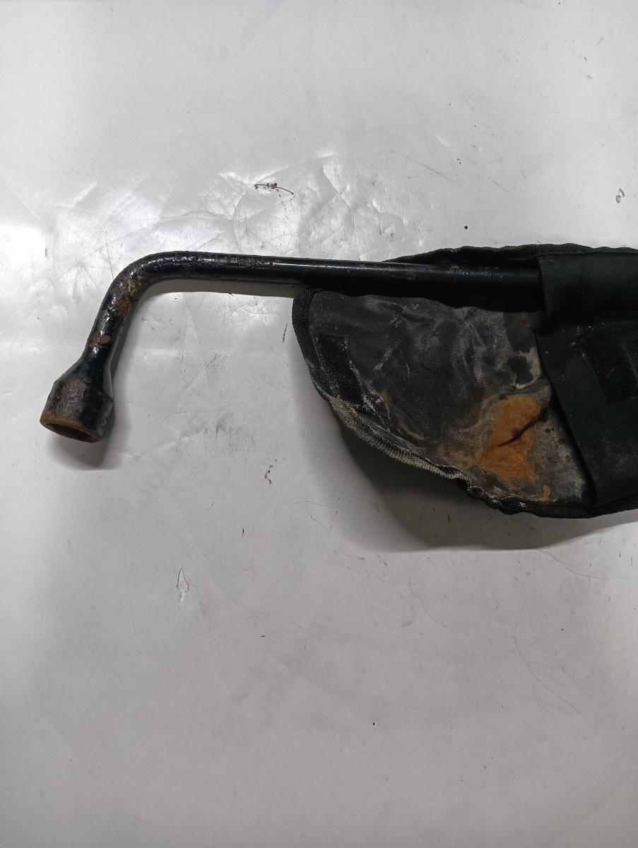 Cheie Roti/carlig tractare  AUDI A7 Sportback 4GA, 4GF 2010 - 2018 – foto 2