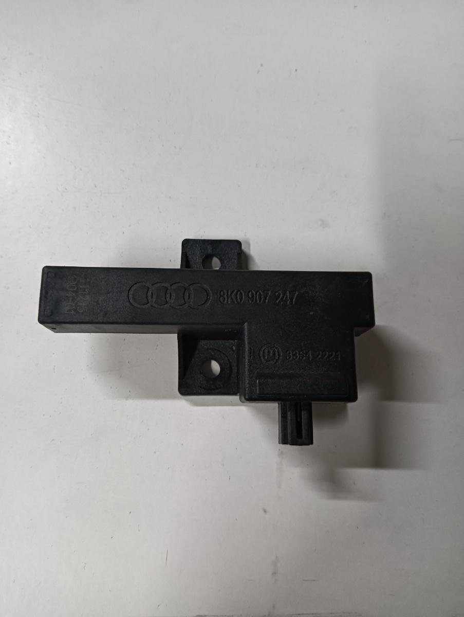 Antena keyless  stanga fata AUDI A7 Sportback 4GA, 4GF 2010 - 2018 3.0 TDI quattro CDUC, CDUD, CKVB, CKVC, AUDI A6/S6 IV Saloon 4G2, C7, 4GC 2010 - 2018 VAG 8k0907247