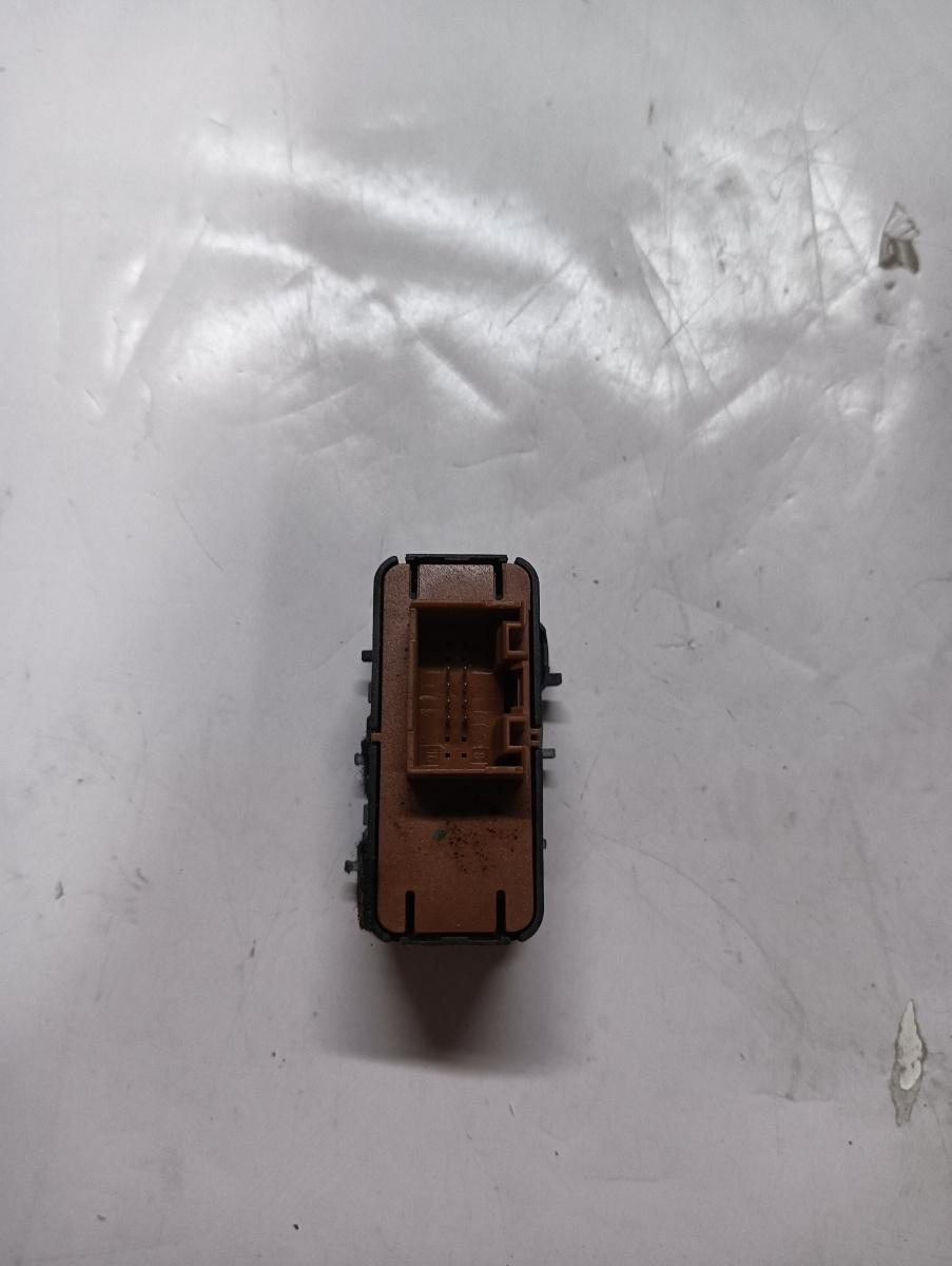 Buton dezaburire geam VOLKSWAGEN UP 121, 122, BL1, BL2 2011 - > – foto 2
