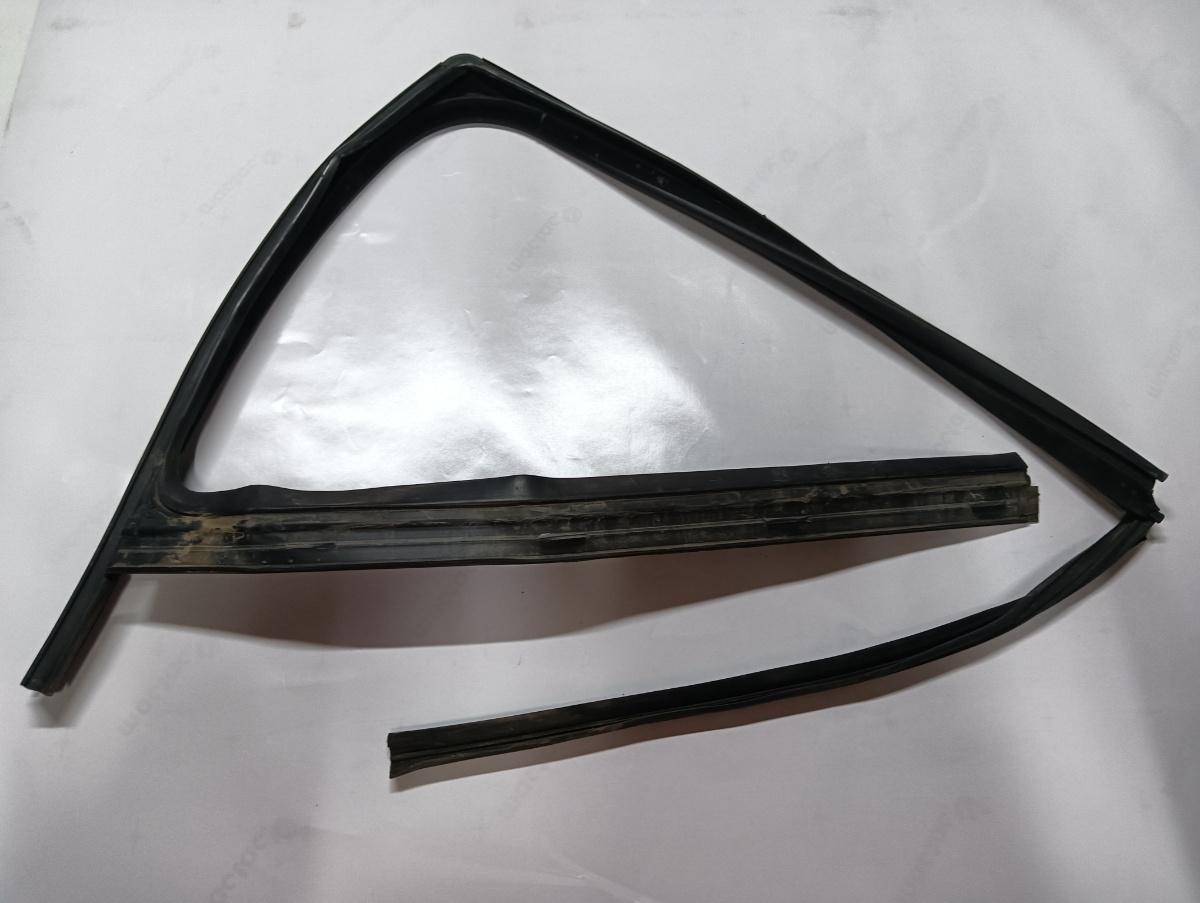 Cheder geam lateral spate stanga spate SKODA OCTAVIA II Combi 1Z5 2004 - 2013