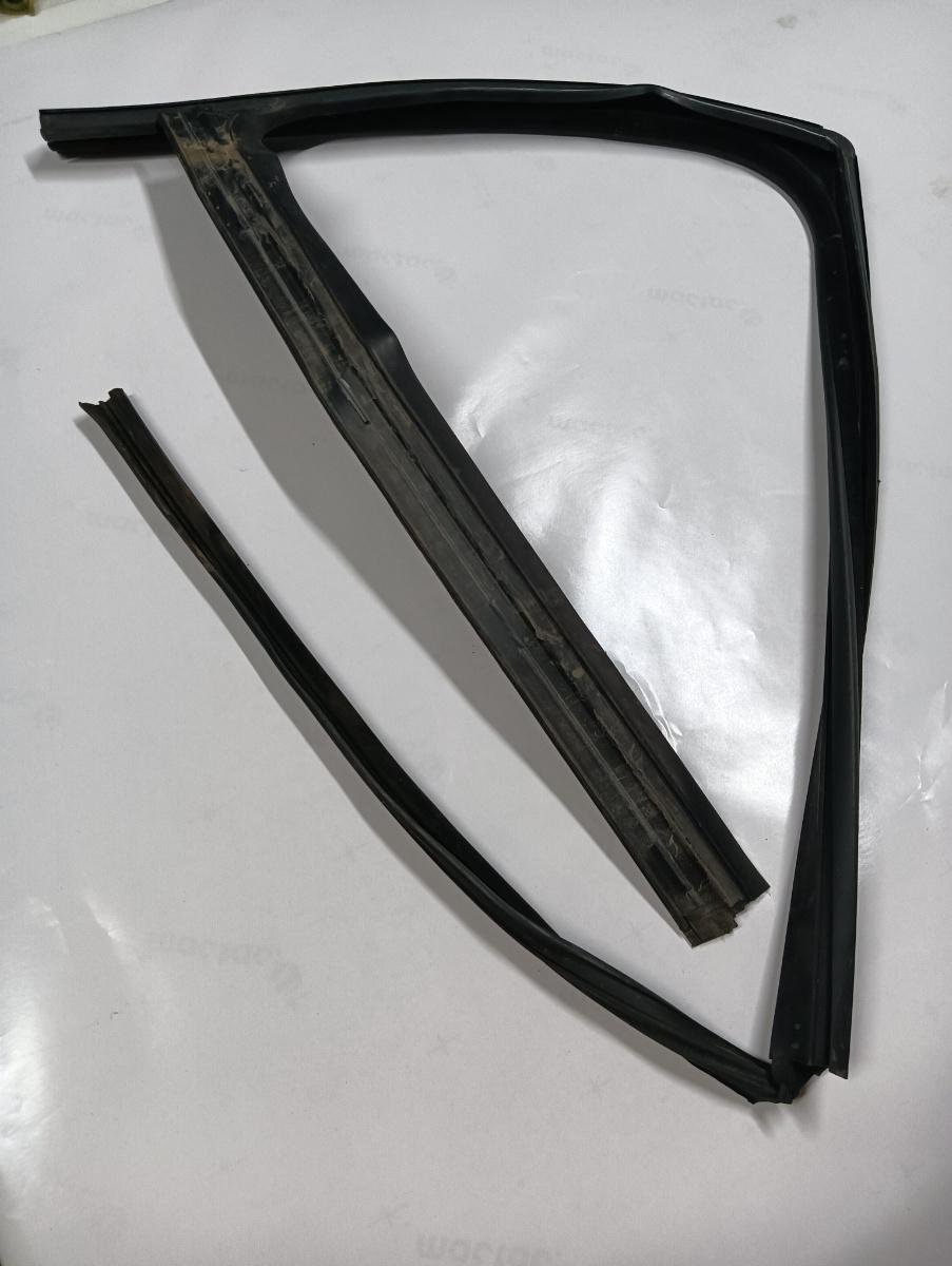 Cheder geam lateral spate stanga spate SKODA OCTAVIA II Combi 1Z5 2004 - 2013 – foto 2