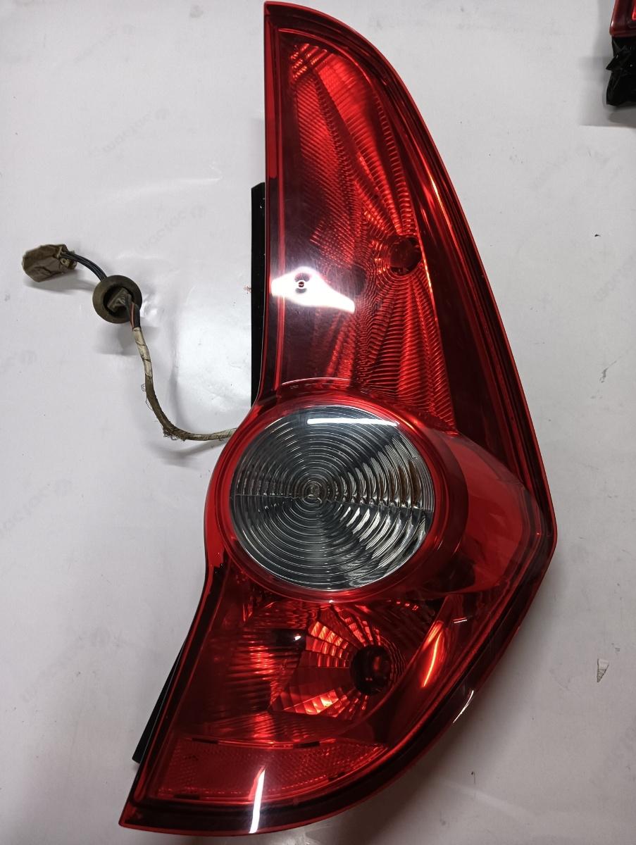 Stop dreapta spate OPEL AGILA B H08 2008 - 2014