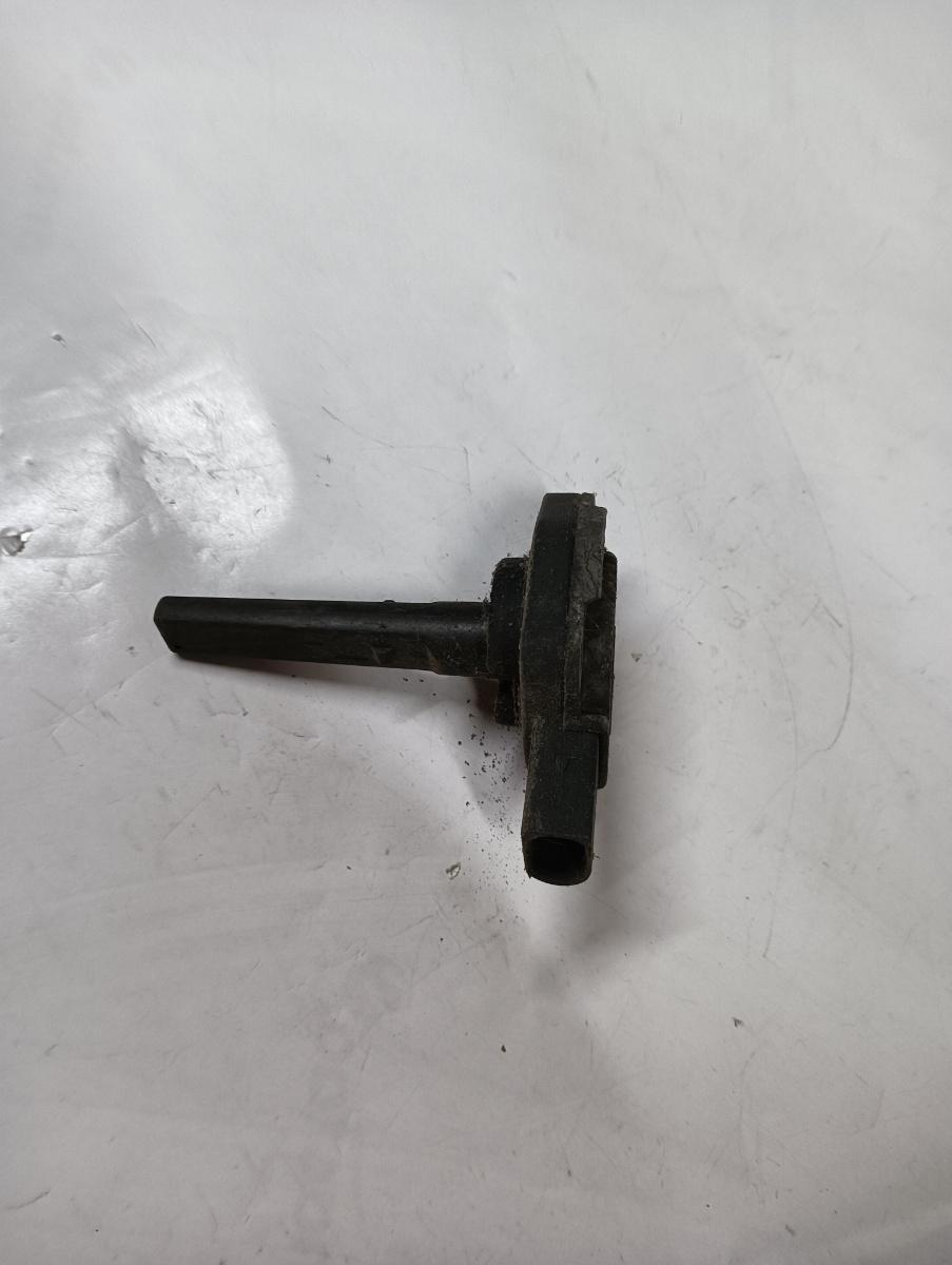 Senzor baie ulei  BMW 3 IV E46 1998 - 2005 2.0 320 d M47 D20 (204D4) 7608003 – foto 2
