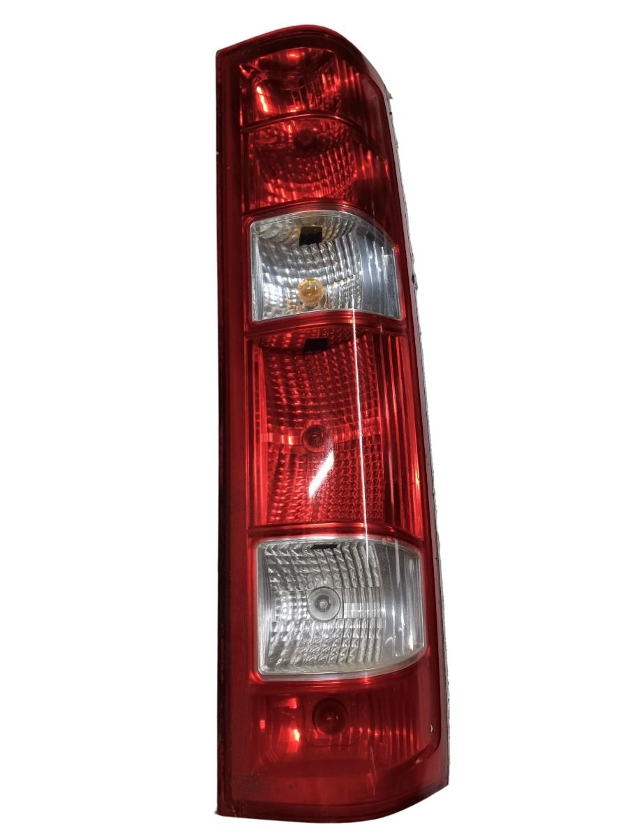 Stop dreapta spate IVECO DAILY IV Box Body / Estate 2006 - 2012 69500590