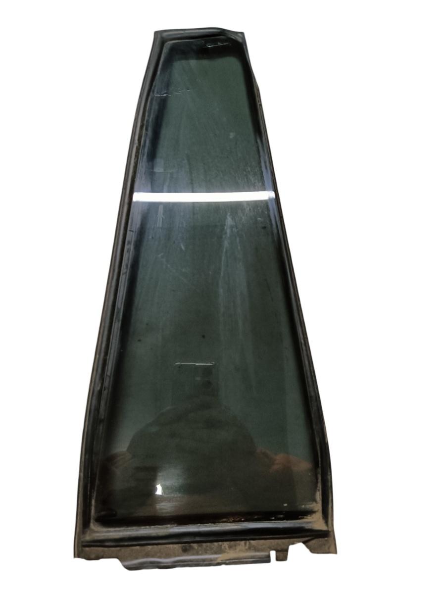 Geam lateral central spate TOYOTA LAND CRUISER 150 TRJ15_, KDJ15_, GRJ15_, GDJ15_ 2009 - > 6818860070