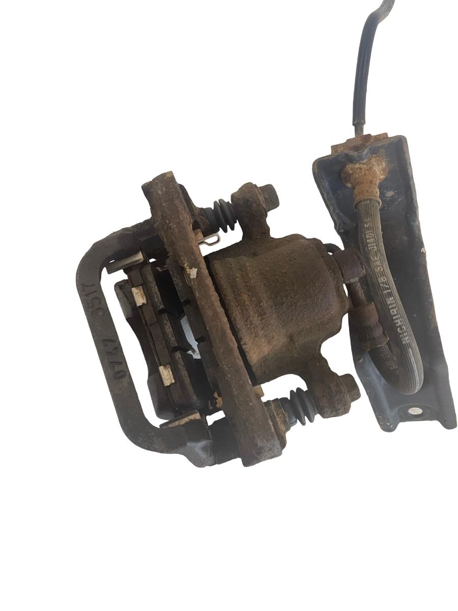 Etrier stanga spate NISSAN TIIDA  2006 - 2011 1.6B
