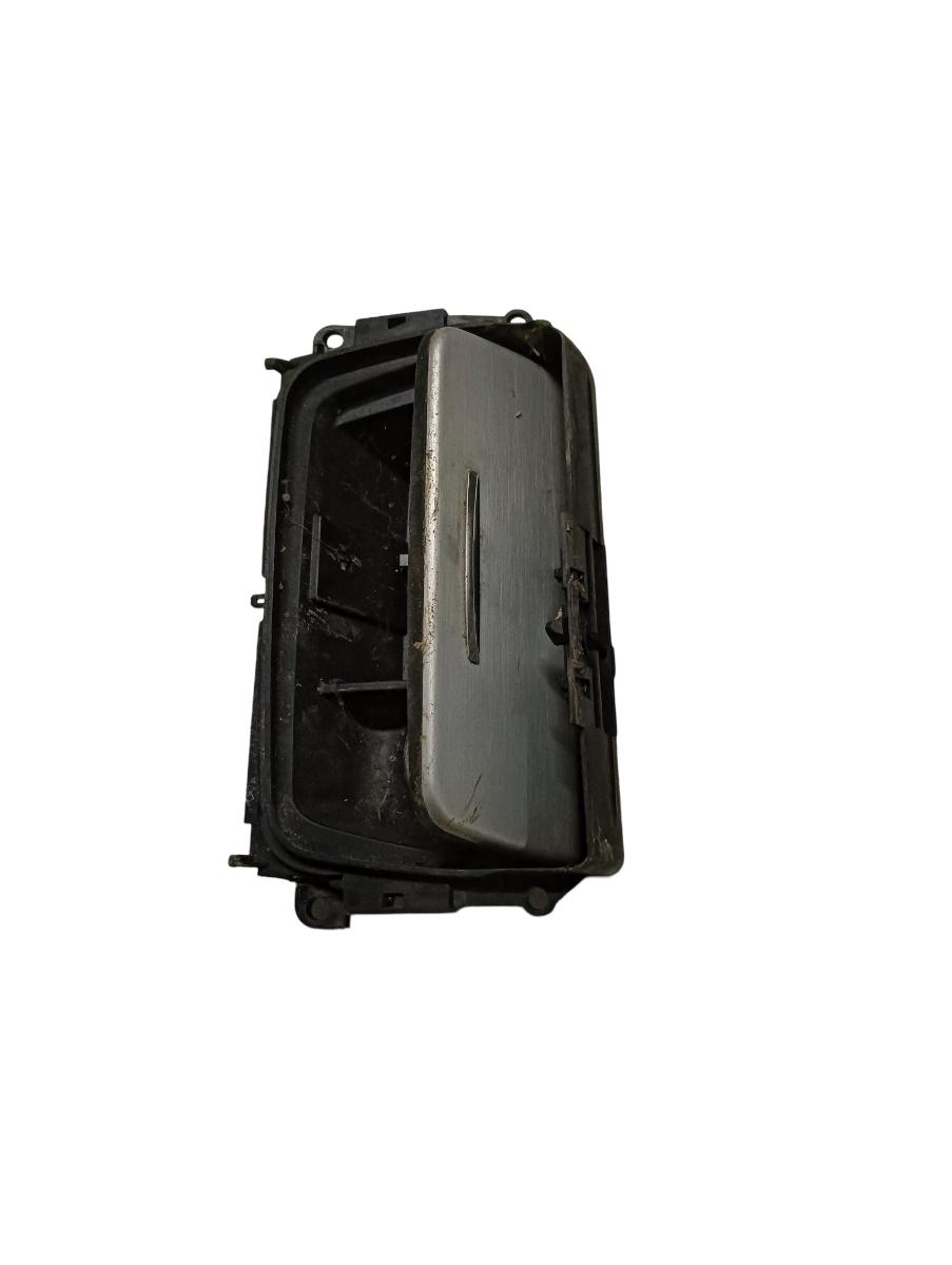 Scrumiera (fata) BMW 3 V Coupe E92 2005 - 2013