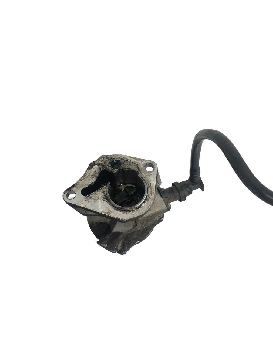 Pompa de vacuum DACIA LOGAN /Renault megane 2004 1.5DCI - > 8200577807