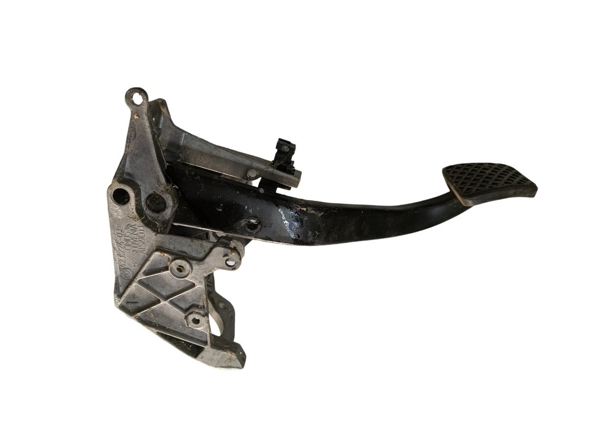 Pedala de frana BMW 3 V Coupe E92 2005 - 2013, BMW 3 V E90 2004 - 2012 675197504 – foto 2