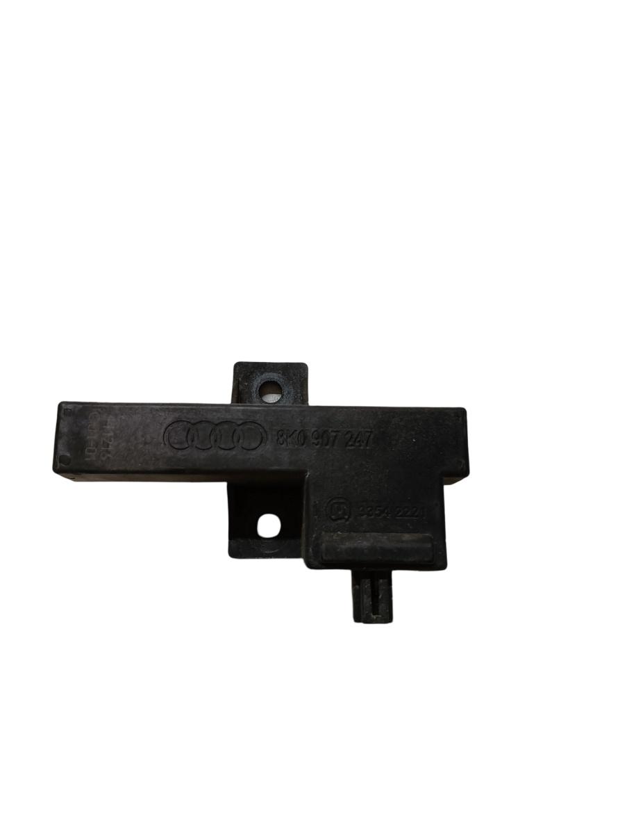Antena keyless  stanga fata AUDI A6/S6 IV Saloon 4G2, C7, 4GC 2010 - 2018, AUDI A7 Sportback 4GA, 4GF 2010 - 2018 VAG 8k0907247