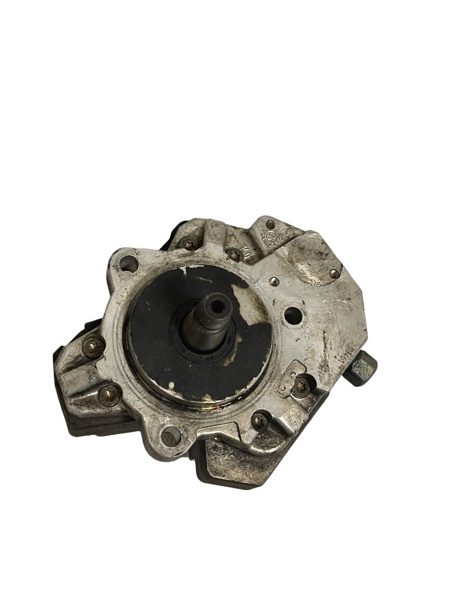 Pompa de injectie BMW 3 V E90 2004 - 2012 2.0D 7788670 / 0445010045
