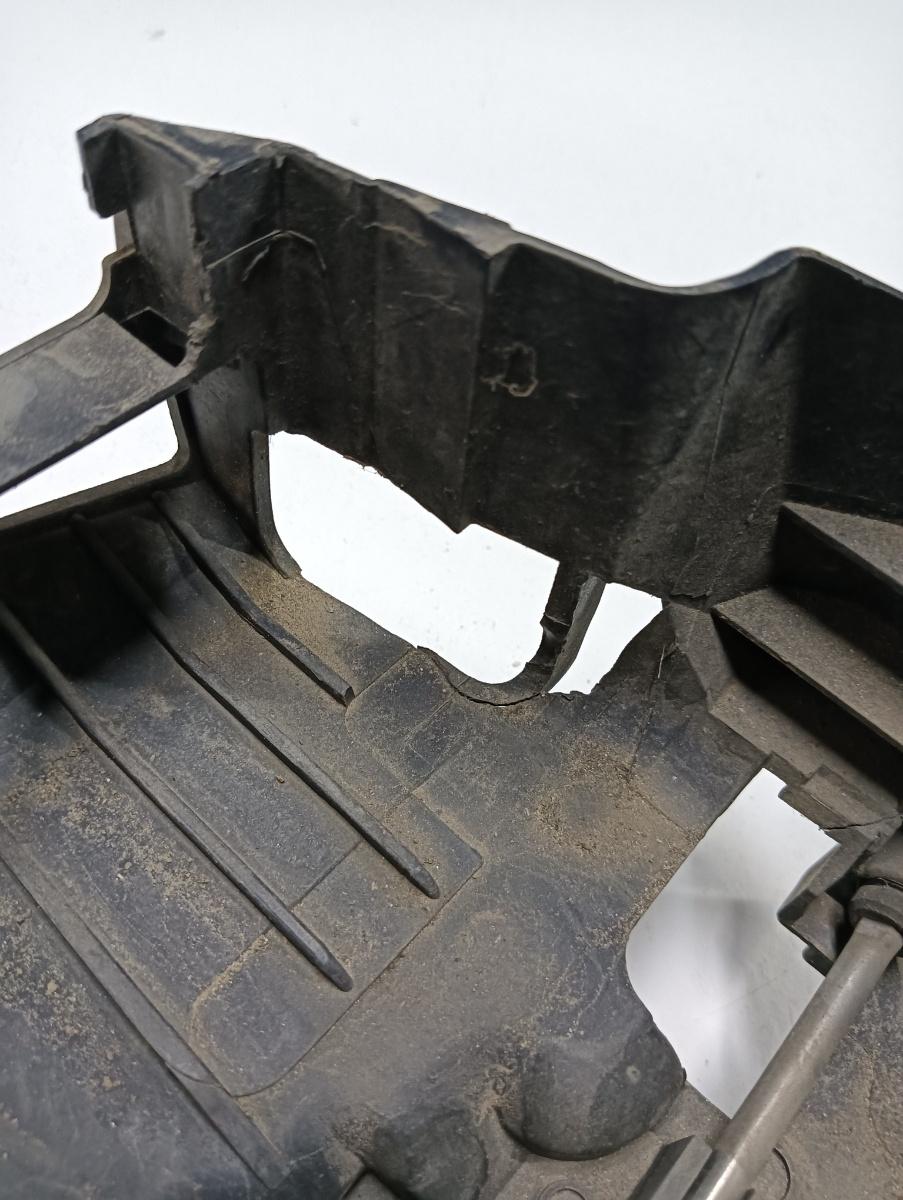 Suport far dreapta fata VOLKSWAGEN TOUAREG 7LA, 7L6, 7L7 2002 - 2013 – foto 3
