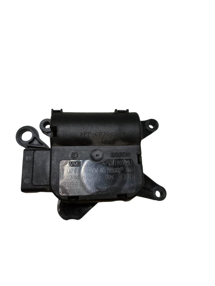 Motoras/actuator clapeta aer VOLKSWAGEN GOLF V 1K1 2003 - 2009 0132801341