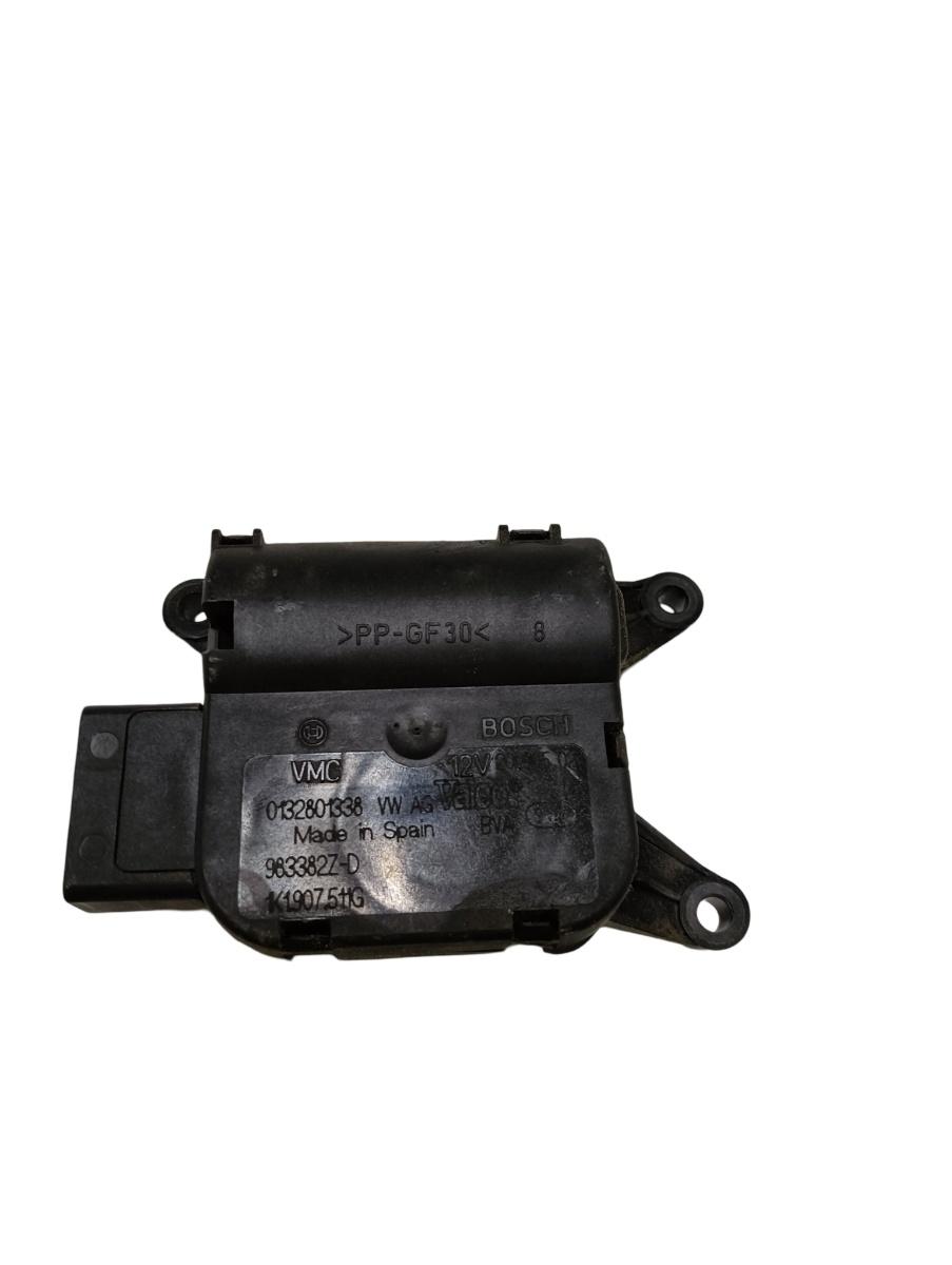 Motoras/actuator clapeta aer VOLKSWAGEN GOLF V 1K1 2003 - 2009 0132801338