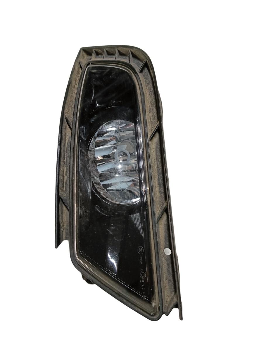 Proiector ceata  dreapta fata SKODA SUPERB 3T4 2008 - 2015 3t0941700c