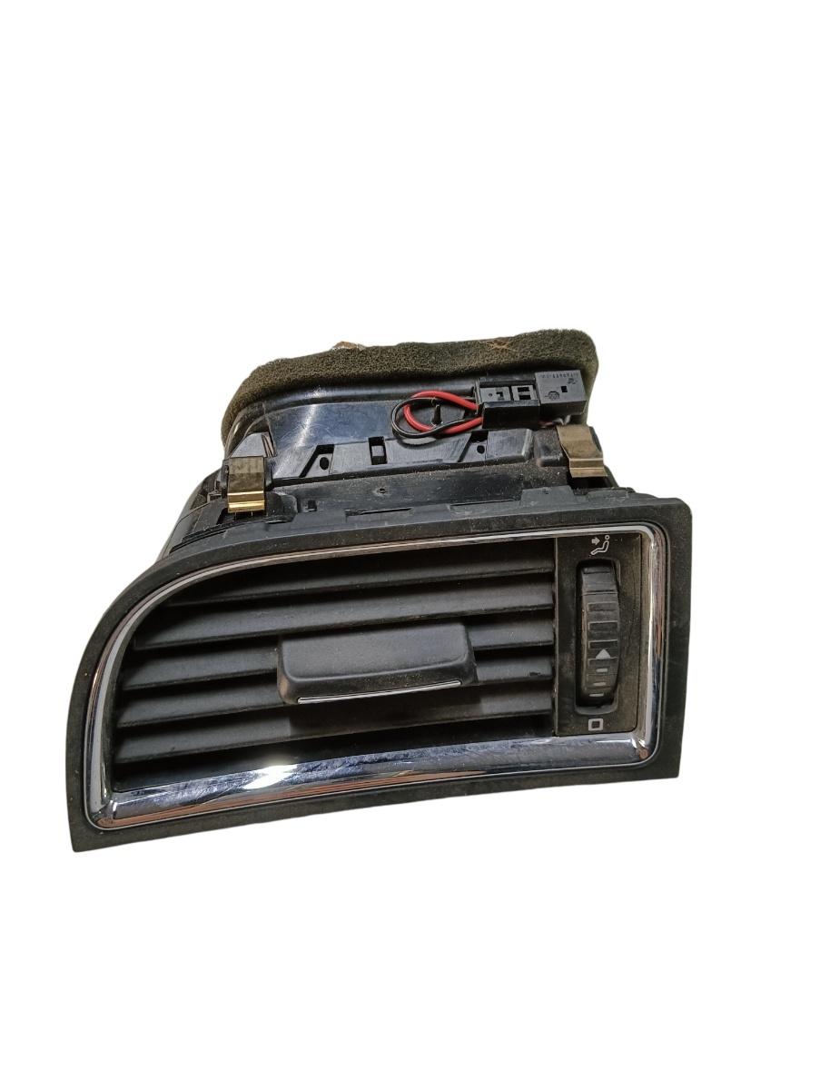 Grila ventilatie  stanga fata SKODA SUPERB 3T4 2008 - 2015 3t0819701