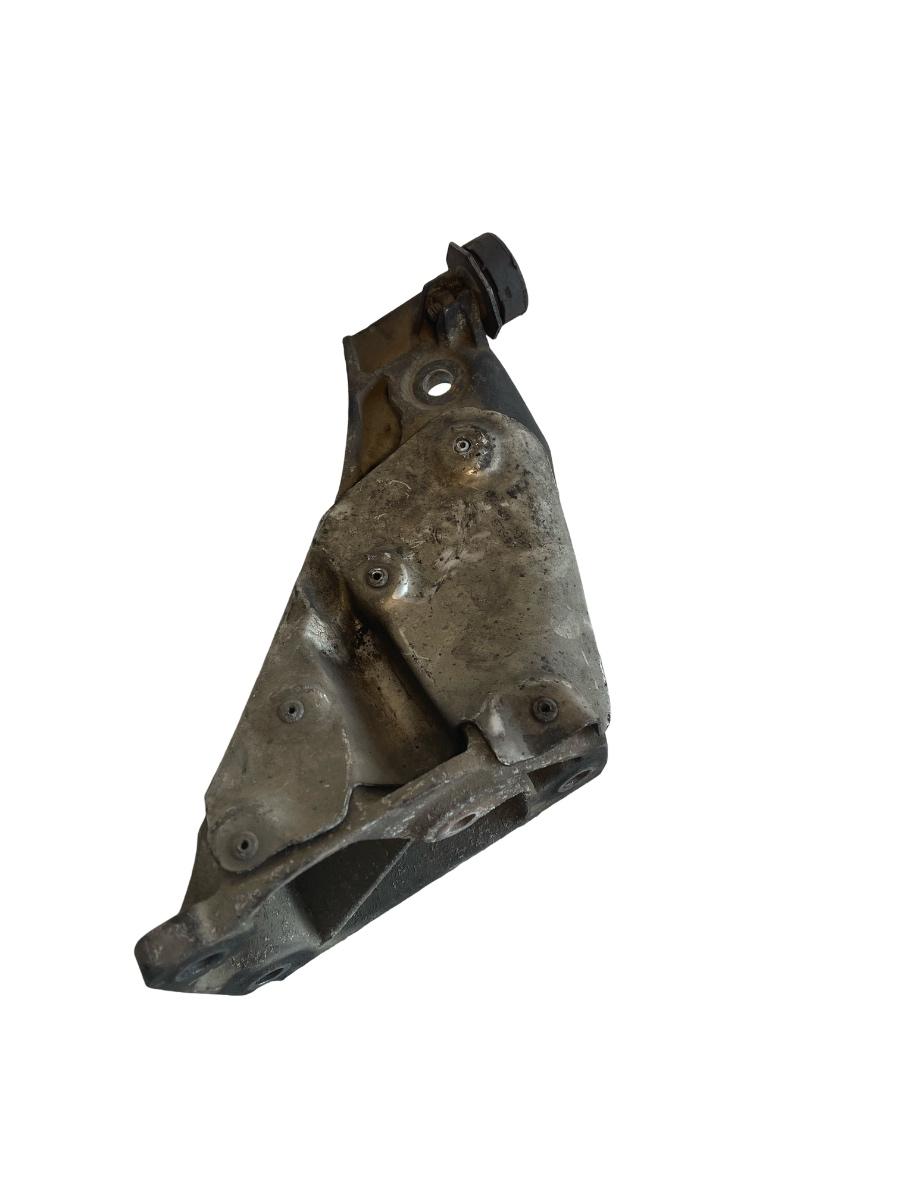 Suport motor  dreapta BMW X5 II E70 2006 - 2013 6772680-02