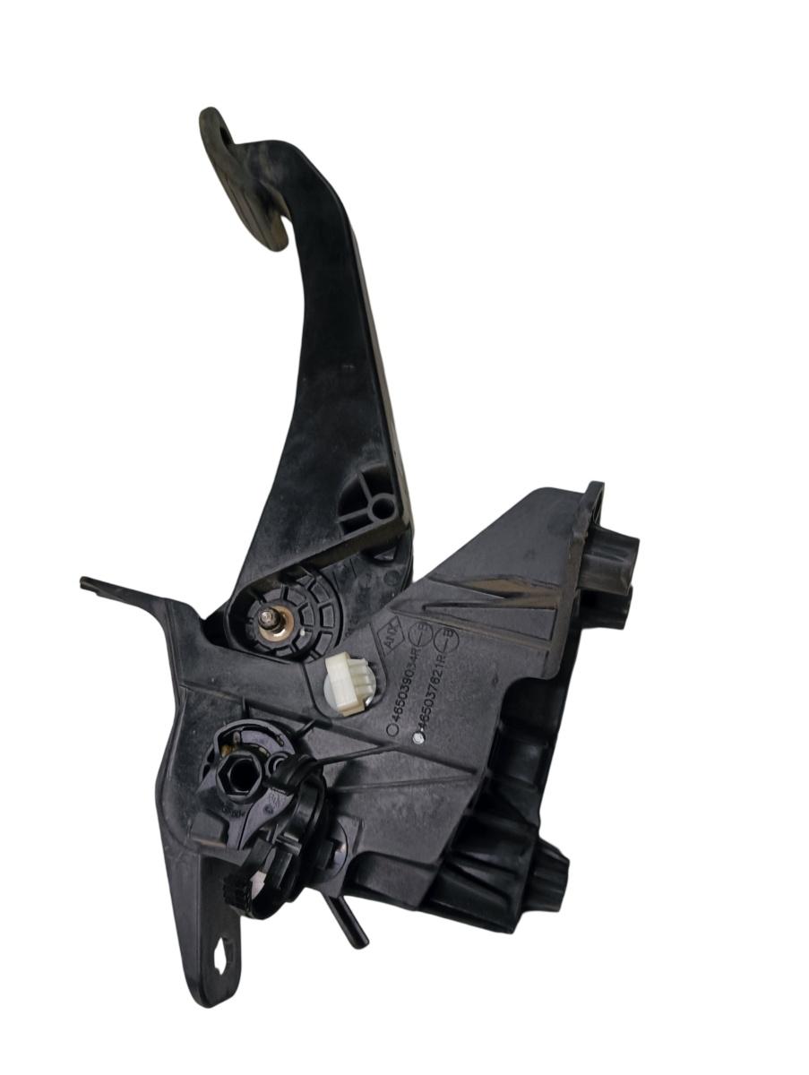 Pedala de ambreiaj DACIA LOGAN II 2012 - > 1.2 1.2 465039034r
