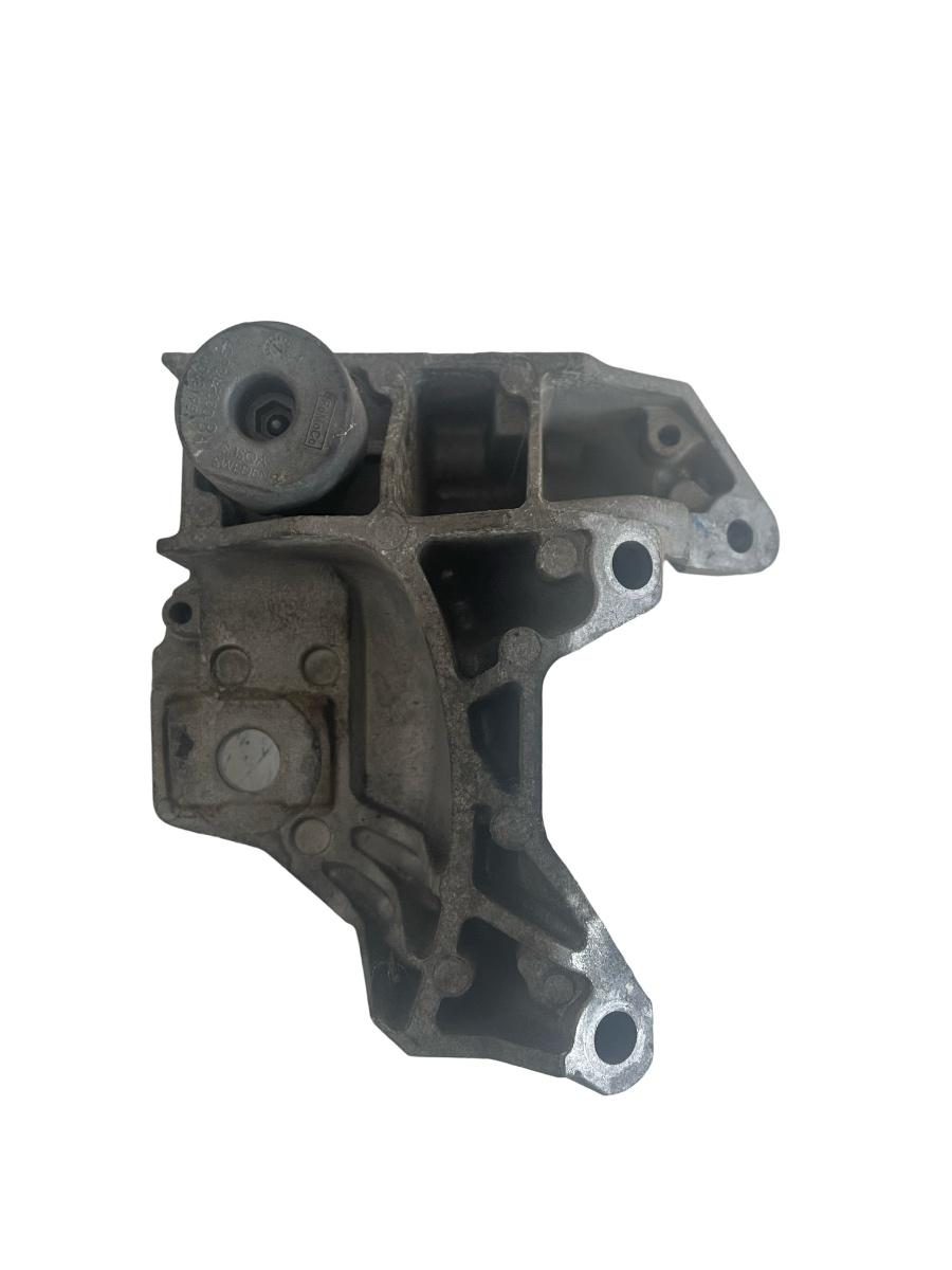 Suport motor VOLVO XC60 156 2008 - > 2.4D 6G92-6P095-FC
